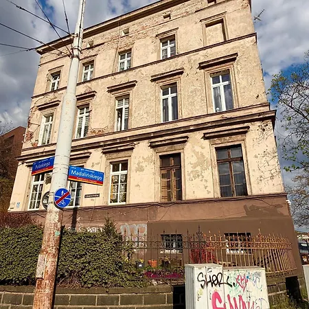 Pulaskiego Spacious By Bookinghost
