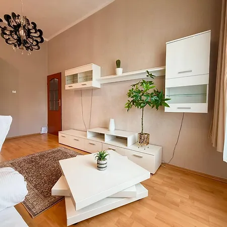 Pulaskiego Spacious By Bookinghost Apartamento